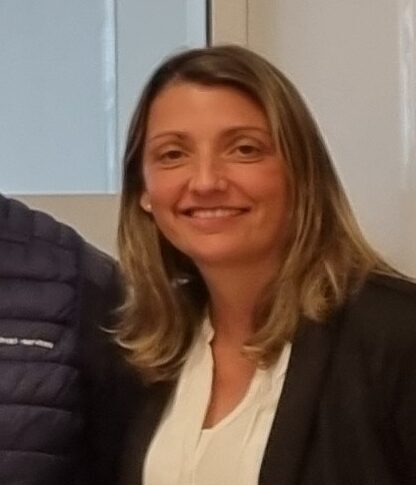 Valérie, Responsable d’exploitation, a les yeux sur le terrain